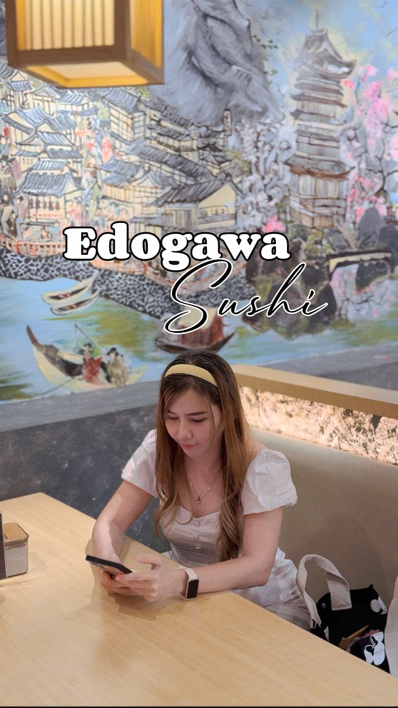Sushi premium mulai 20 ribuan aja udah bisa makan salmon fresh dari Norwegia & ikan premium Toyosu Tokyo 😍 Di Edogawa Sushi Ampera, tempatnya aesthetic banget + semua menu dari sushi, gyudon, sampai dessert daifuku Celyn approved ✅💖 Daftar member? GRATIS! Bonus caramel pudding manisnya bikin happy 🥰 📍 Edogawa Sushi – Ampera & Kuningan City #EdogawaSushi #SushiJakarta #HalalSushi #JapaneseRestaurant #AmperaJakarta