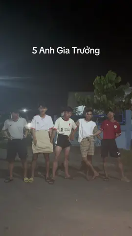 Gia trưởng mới lo được cho Em        #xuhuongtiktok #xh #banthangdon 
