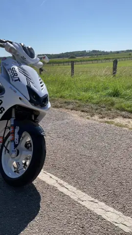 Il préfère acheter une bête de bécane 🧠😈 #pourtoi #nitro #50cc #70top #mbk 