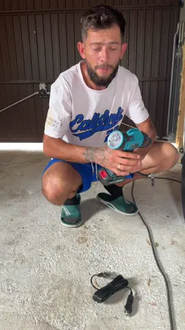 Portable air compressor #tiktokmademebuyit #dealdrops #globalpick #fyp 