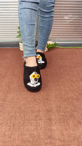 Cartoon embroidered plush slippers,so cute!!🥰🥰#womenshoes #tiktokmademebuyit #trendyshoes #spotlightfinds #comfyshoes #tiktokshopcreatorpicks #casualstyle #lightweight #slippers #wintershoes #winterfashion #plushslippers 