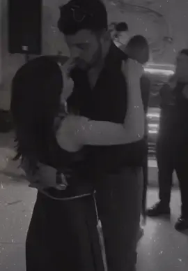Hasretim ben sana deli gibi hasretimm) 