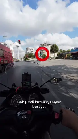 Ufak tefek uyanıklıklar  #Yamaha #motosiklet #xmax 