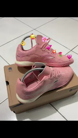 senjata baru #mills #millsflame2inpink #millssportid #futsal #sepatufutsal