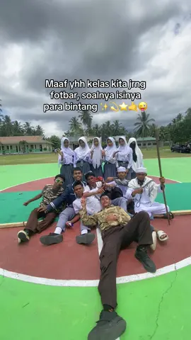 Maklum isinya orng sibuk semua😌✨✨ #fypシ゚ #17agustus2025 #lomba17agustus  #fotbarsekelas #fashionshow 