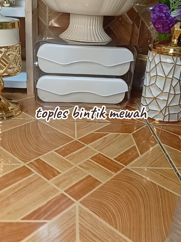 Nggak bakal nyesel bunda punya toples semewah ini 😍#topleskuekering #lebaran2026 #topless #topleslebaran #toples 