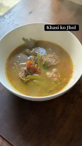 Khasi ko Jhol cause I am sick 😷  Ahile Japan ma Sabai lai ruga lagecha . Hajur haru careful hunu hai guys 😭😭 feri ma jasto vaincha . Yekdam runny nose vayera Lastai garo vayo ni 😭 Anyway , ruga lagyo vane khasi ko Jhol is my comfort food . Veggies haru add garera . Healthy type ko 🥹  Tbh I don’t have any appetite.  Ani kaam pani busy cha Ahile .  God 😭😭😭😭 #tiktoknepal #nepalimuser #nepalitiktoker #nepaliinjapan #foryounepal 