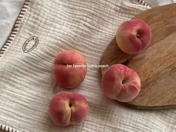 🍑 #peach #peaches #fruit #fyp #aesthetic 