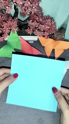 kreatifan dari kertas origami  #kertasorigami #kertaslipat #caramembuatkupukupudarikertasorigami #fyp #mainandarikertaslipatorigami 