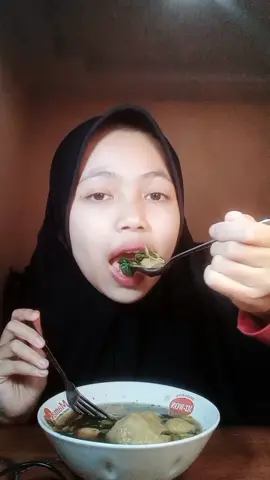bakso kecappp #mukbang #markiem #baksosapi #baksoseger #enakbanget 