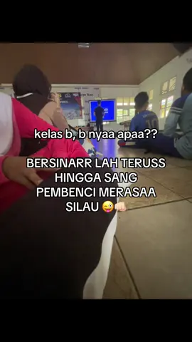 kepencet emot maaP😝#class7b #fyp #4upage #masukberandafyp #fypシ゚viral 