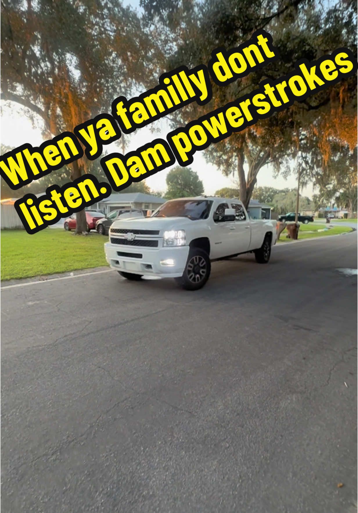When ya familly dont listen. Dam powerstrokes at it again! Let the Chevy handle it #powerstrokediesel #ford #dmax #duramax #duramaxdiesel #silverado #silverado3500singlewheele 