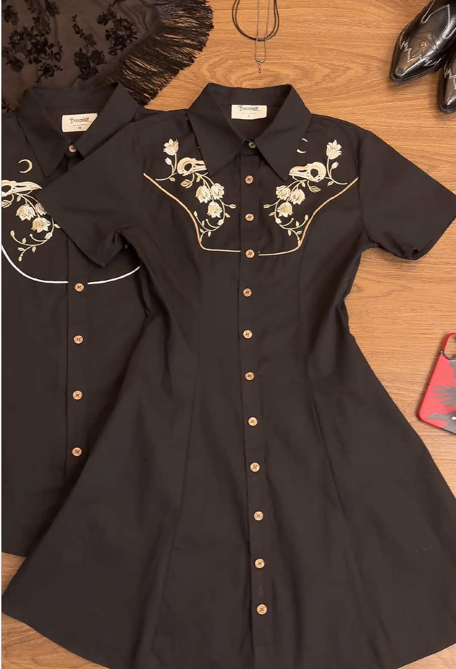 🪶🌹 Dark embroidery meets soft cotton — gothic grace, western edge. Shop now.#boozelele #western #gothic #cowgirl #outfitinspo 