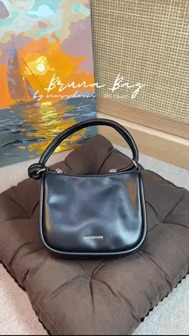 Handbag sekaligus slingbag cakep banget!🫶🏻 #mossdoom #handbag #slingbag #taswanita #fyp 