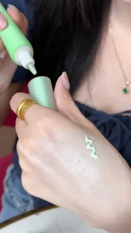 Kem lót nâng tông da và hiệu chỉnh màu da #kemlot #kemlotcolorkey #xh 