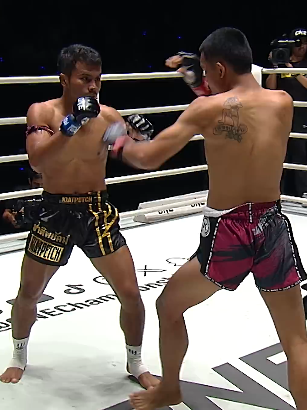 Sự cố gắng và bản lĩnh đã giúp anh ấy giành chiến thắng #onechampionship #onechampionshiptiktok #tiktokgiaitri #muaythai #kickboxing #mcv #mma #kenhbongda