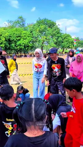 Festival layang dibagikan GRATIS + bebas diwarnai #layangan #kite #festivallayang #zulfalanang #lomba 