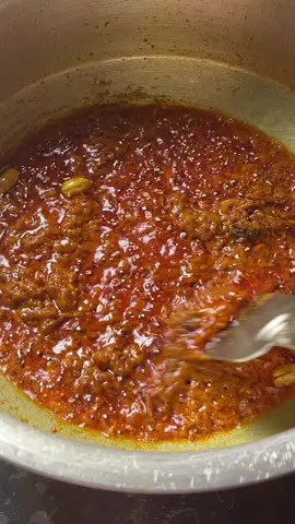 মসলা যতো ভালো করে কষানো হবে খাবার ততই সুস্বাদু হবে 