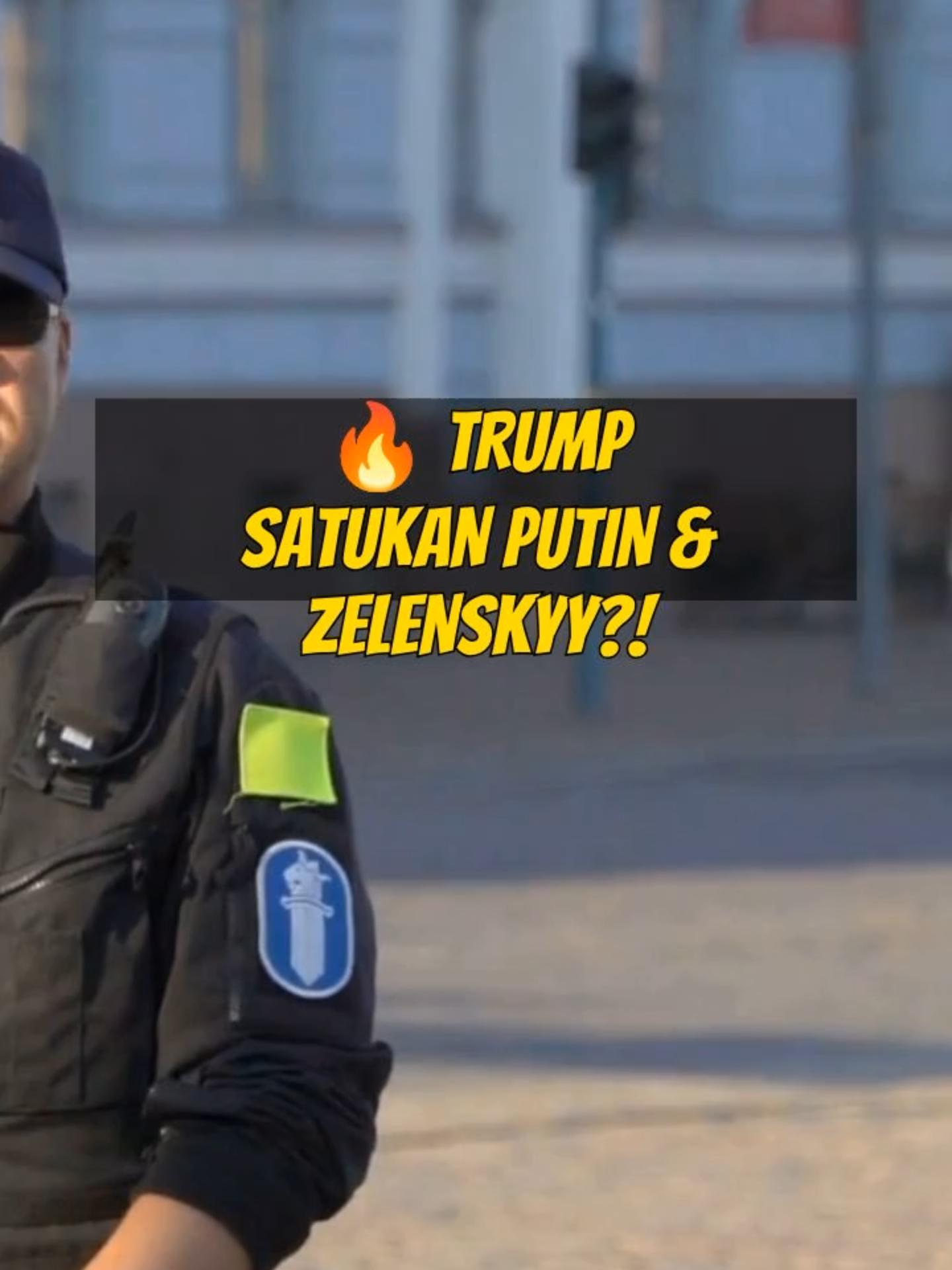 Pada 18 Agustus 2025, Donald Trump mengumumkan rencana pertemuan tatap muka antara Putin dan Zelenskyy. Bahkan, Trump ingin membuat pertemuan trilateral dengan dirinya sebagai mediator.  Apakah ini langkah menuju perdamaian dunia… atau sekadar panggung politik? 🤔   #trump #putin #Zelenskyy #Geopolitik #PerangUkraina #Diplomasi #WorldPolitics #PeaceTalks #BreakingNews #PolitikGlobal