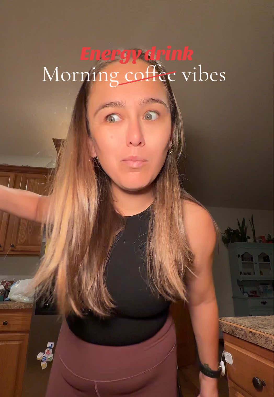 I am telling you, this is the best way to get yourself out of bed. A little morning shimmy to start your day with an energy energy drink, sign me up over and over again. #c#coffeevibesb#bloomenergym#morningshimmyc#coffeeshimmym#morningroutine