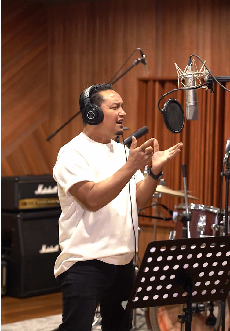 Siapa masih ingat lagu Permaisuri ni? Nyanyian oleh Shidi Data. #mvmmusic @SHIDI DATA OFFICIAL🎤 