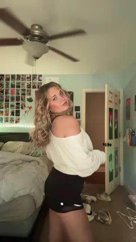 Can you tell im half awake #fyp #18 #viral #senior #blonde 