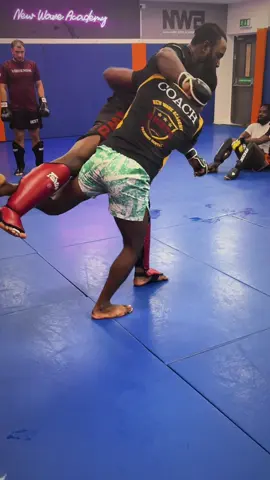 Knee tap setup from body lock | Try it on someone 😎 Full breakdown available on TikTok and YouTube 📺 Gym Location @newwaveacademybromley 📍 Private Coaching Available @thetigerdenuk 🥊 🌍 kenumma.com #Kenumma #CoachKenu #NWATC #Tamil #MMA #MixedMartialArts #FightLife #FightTraining #CombatSports #FighterLife #FightTips #MMAcoaching #FighterMindset #FightCamp #FYP #Viral 