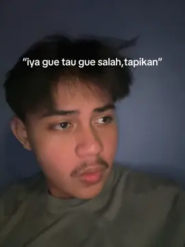 orang anehh