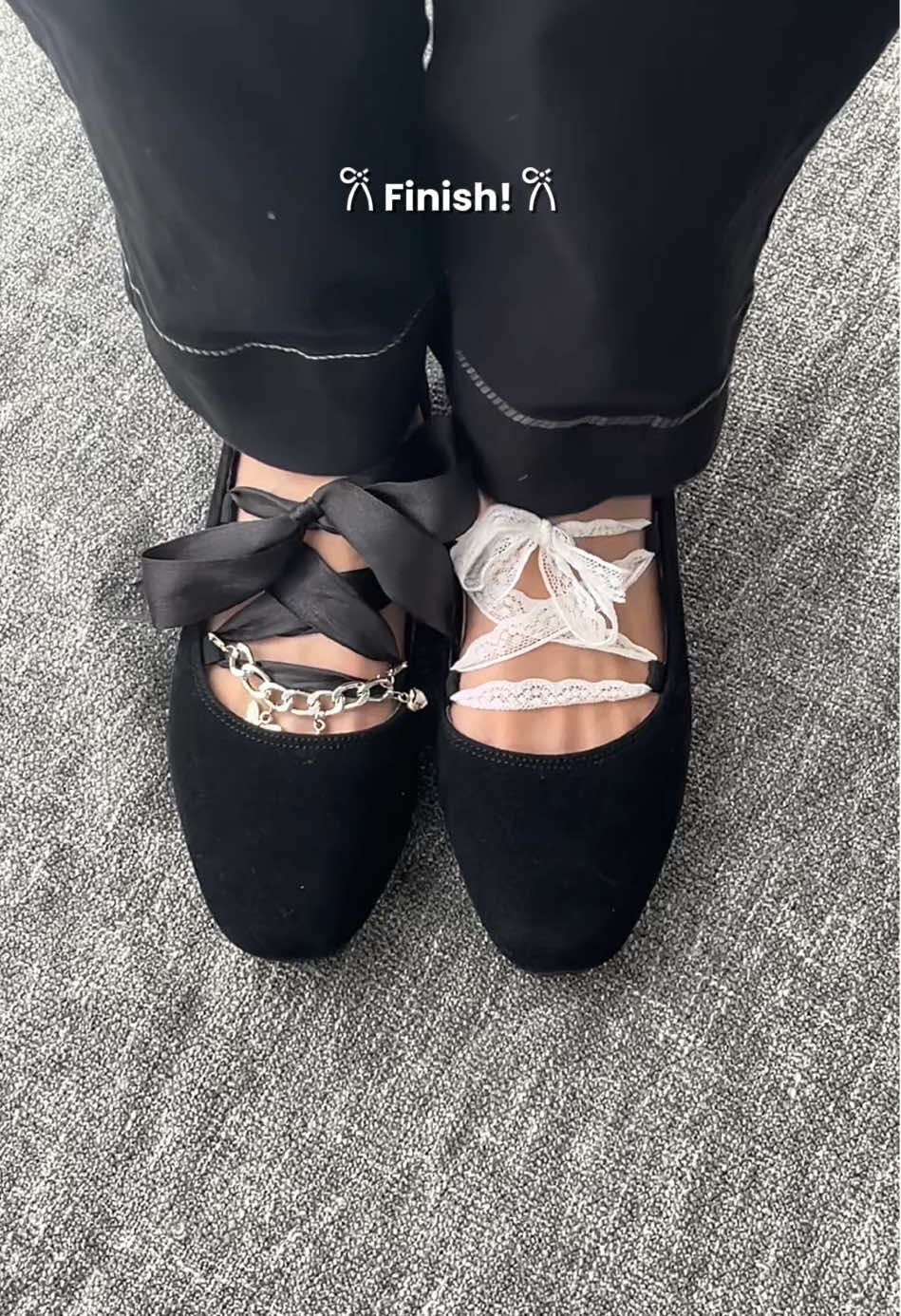 Makin extra gasih? 🥰 #flatshoes #ballerinasneakers 
