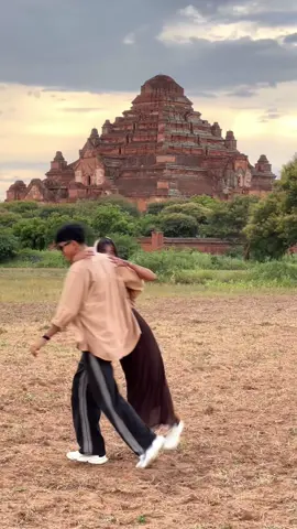 Bagan မှာ ကိုကိုဆွဲခေါ်တဲ့နောက်လိုက်ခဲ့ပါတယ် နဲနဲတော့နာတာပေါ့😆💕 @Nay Lin Aung       Special Thanks to _ @Aye Min Thu (bagan)     #bagan #trend #coupletrend #fyp #foryoupage 