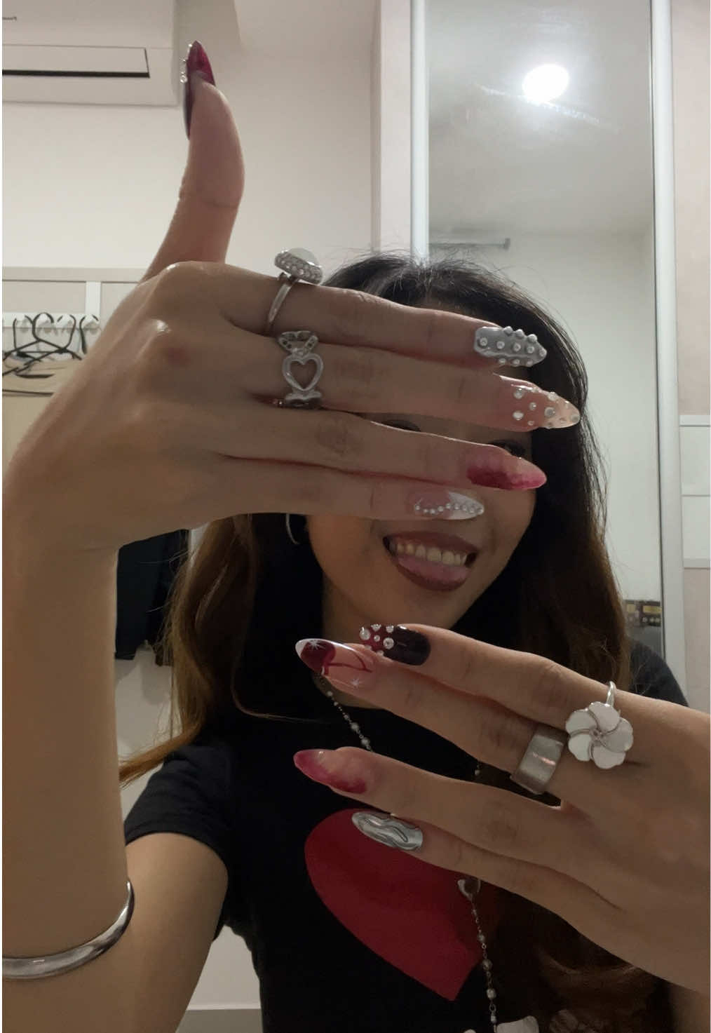 new nailssssss 🐌 😛