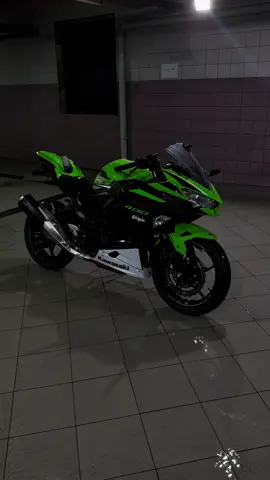🛁🧽 #keşfet #kawasaki #ninja400 #kawasakininja #motorcycle 