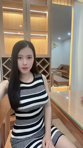 Ai bảo trẻ là em ko tin😁nhưng bảo e già là e tự ái nhé🤣
