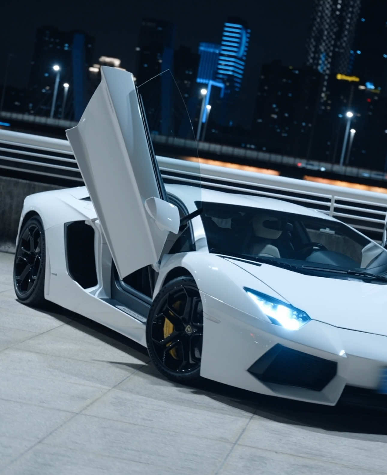 Bò trắng hssv #autochuf #supercar #xuhuong #fyp #lamborghini 