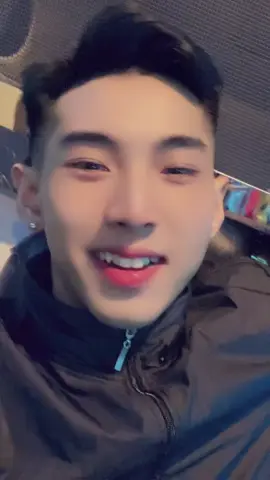 Cấp này phải có 10 người🙄