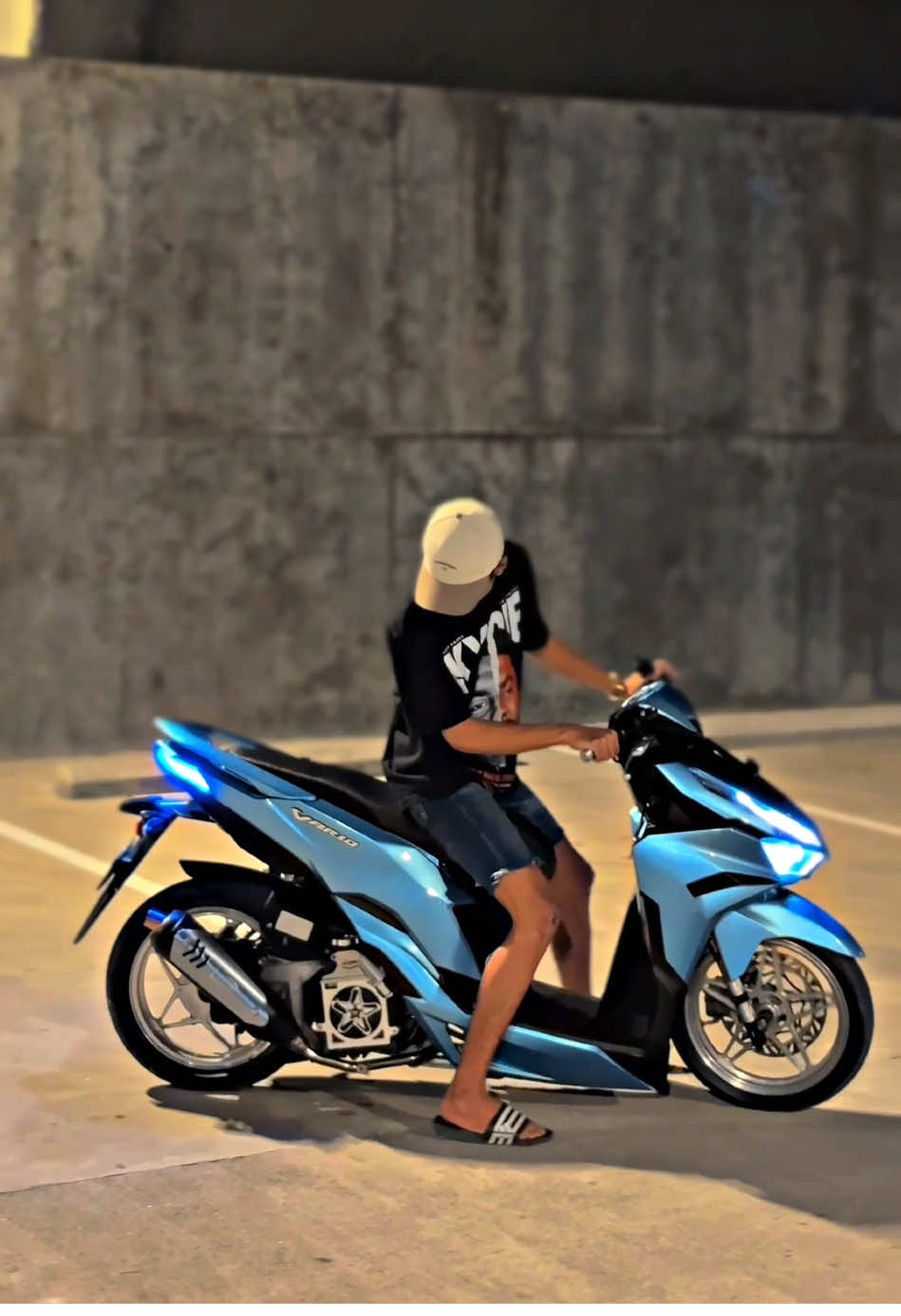 im back guys🥹🩵 #variomodifikasi #vario #krianstyle #vario125 #fyp 