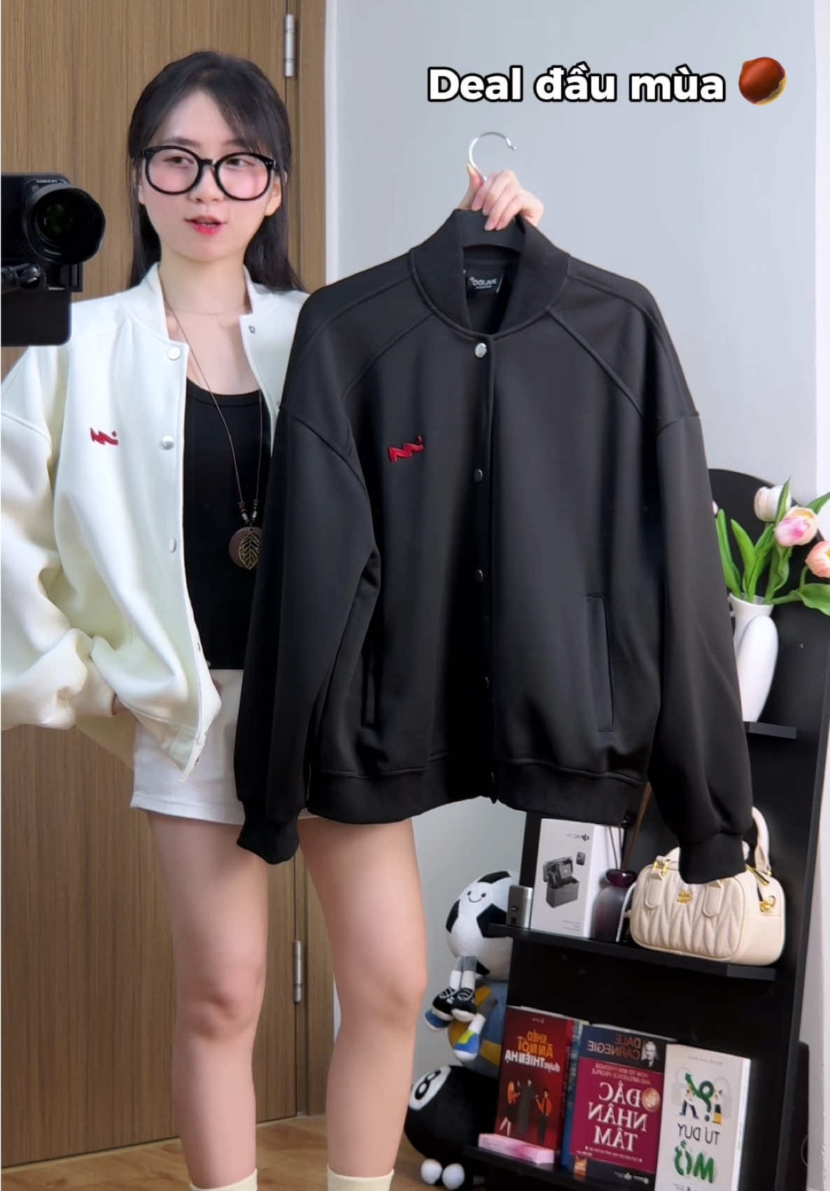 Tranh thủ mua đầu mùa mấy ní ơi🍒 nam nữ mặc được hết nha, nhiều màu xinh lắm 📸 #xuhuong #aokhoac #bomber #julido #meozbasic 