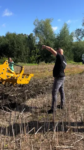 ПЕРШИЙ ПРОХІД ПО РІПАКУ🚜 #глибокорозпушувач #alpego #італія #грасфілд #техніка   