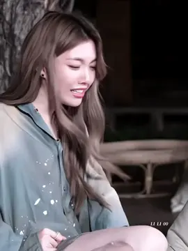 A girl who is always pampered by jeje like that, that is orm🥰😆 #linglingkwong #ormkornnaphat #lingorm 