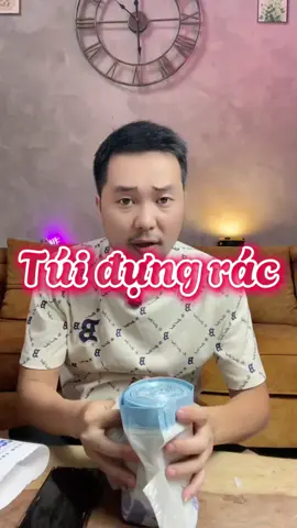 Túi rác dây rút 120 cái là lựa chọn tiện lợi và sạch sẽ cho mọi gia đình. Thiết kế dây rút chắc chắn, dễ buộc, giúp bạn thu gọn rác nhanh mà không lo bẩn tay. Túi được làm từ chất liệu nhựa dày dặn, chịu lực tốt, không dễ rách khi chứa nhiều rác. Dung tích rộng rãi, phù hợp dùng trong nhà bếp, phòng khách, văn phòng hay ngoài trời. Cuộn gọn nhẹ, dễ dàng bảo quản và lấy ra khi cần. Màu sắc trang nhã, tạo cảm giác sạch sẽ. Với 120 túi tiện dụng, bạn có thể dùng lâu dài, tiết kiệm chi phí và thời gian mua sắm. Giải pháp thông minh giúp giữ không gian sống luôn gọn gàng và vệ sinh. #tuidungrac #tuirac #tuiracphanhuy #tuiracsinhhoc #xuhuong 