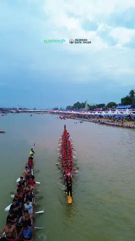 Dikha Aura Farming beraksi di Uji Gelanggang Pacu Jalur Karisma Event Nusantara di Tepian Narosa 2025🛶🇮🇩🌍 Support by: @DIMSUM MENTAI TELUK KUANTAN  #pacujalur #aurafarming 