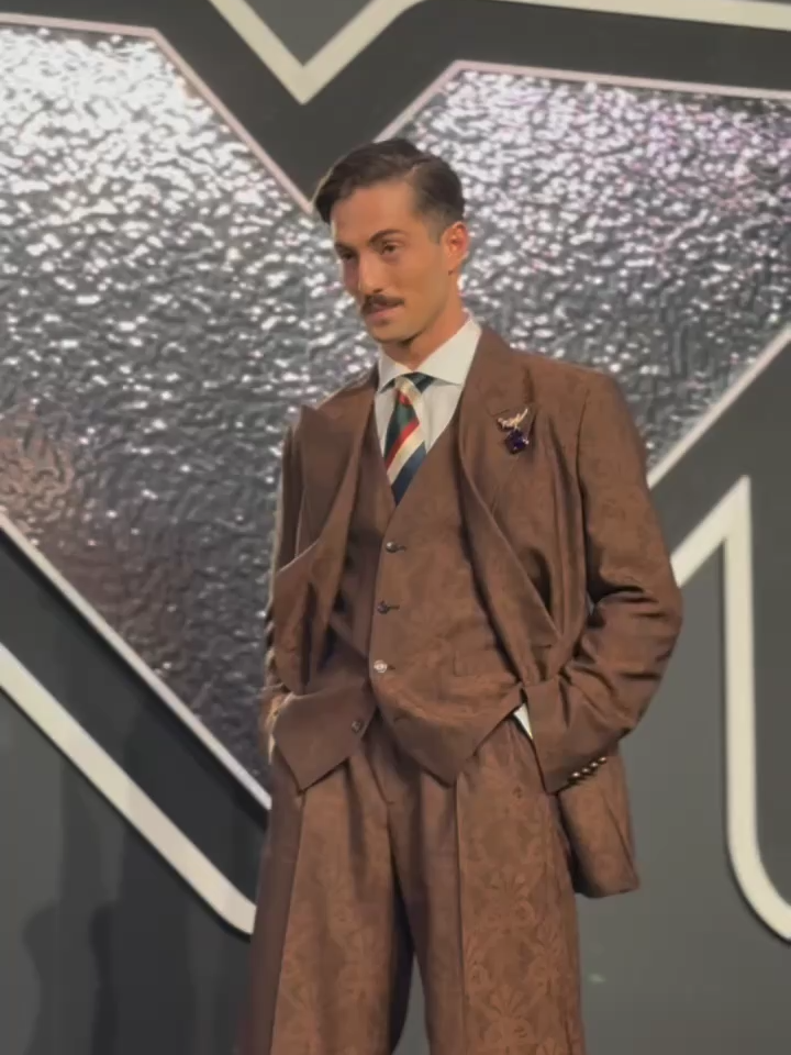 Damiano David isn’t just walking the red carpet, he’s walking it as a 2025 #VMA nominee🕺  Head to vote.mtv.com and vote for this year’s nominees!  #VMAs #VMA #MTVAsia #DamianoDavid