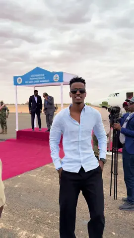 Madaxwayne hassan shiikh oo manta Dhuusamareeb si qurux badan loogu so dhaweeyay#saygahaji #somalitiktok 