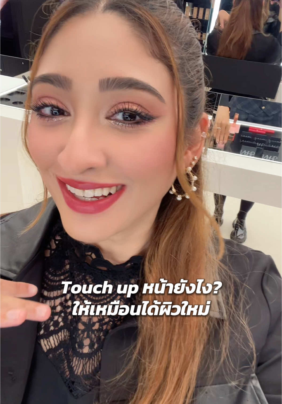 มา Touch Up งานผิวกับ Nars เหมือนได้ผิวใหม่เลยอ่ะ พี่ๆเค้าเทคนิคดีมาก ชั้นชอบบลัชกับสเปรย์เค้ามากอ่ะ ช่วยให้ลุคดูมีอะไรขึ้นแบบเว่อมาก  #nars #narsthailand #สอนแต่งหน้า #แต่งหน้า #คลาสแต่งหน้า #รีวิวบิวตี้ #เทคนิคแต่งหน้า #tiktokป้ายยา #เมคอัพ #เมคอัพเปลี่ยนลุค #makeup #makeuptutorial #เรื่องผิว #บลัชออน #settingspray #tiktoklooks #selflove #SelfCare 