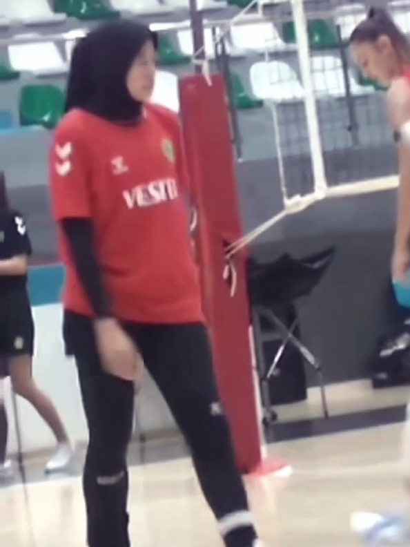 semangat latihan hari ini mbak mega🥰❤️🔥😎😉 #megawatihangestri #megatron #manisabbsk #volleyball #fyp 