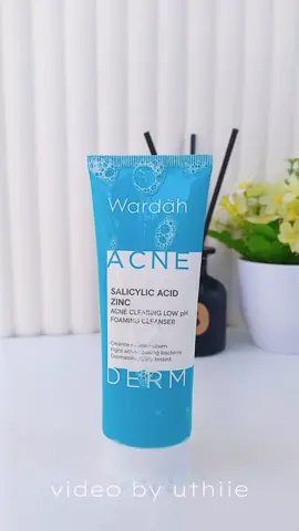 wardah acnederm Salicylic Acid + zinc Acne Calming low pH foaming cleanser ✨️💦  #wardahLowpHviral #gentlefacewash #LowpH #wardah #review 