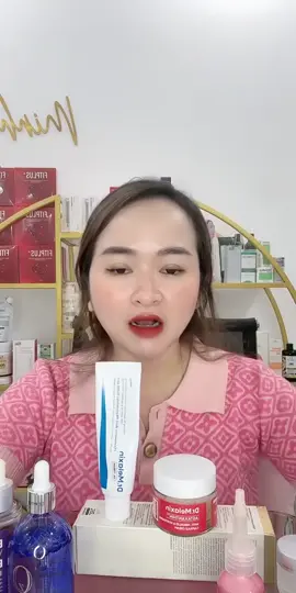 Muốn da căng bóng? Dùng ngay BỘ DƯỠNG CHẤT PEEL SÁNG DA L'OREAL PARIS. Peel da và cấp ẩm HA là bí quyết đó!