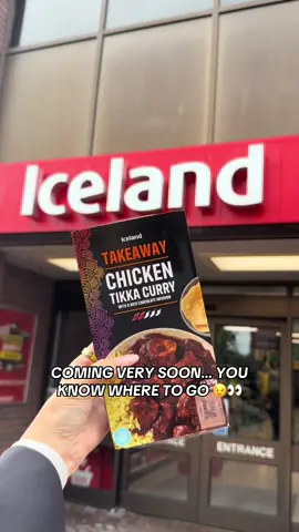 CHOCOLATE INFUSED CHICKEN TIKKA CURRY??!! 🫨 Keep your eyes peeled as it’s coming to Iceland in-stores & online from next week 🍫🍛 #newfoods #chocolatecurry #foodfinds #icelandfoods 
