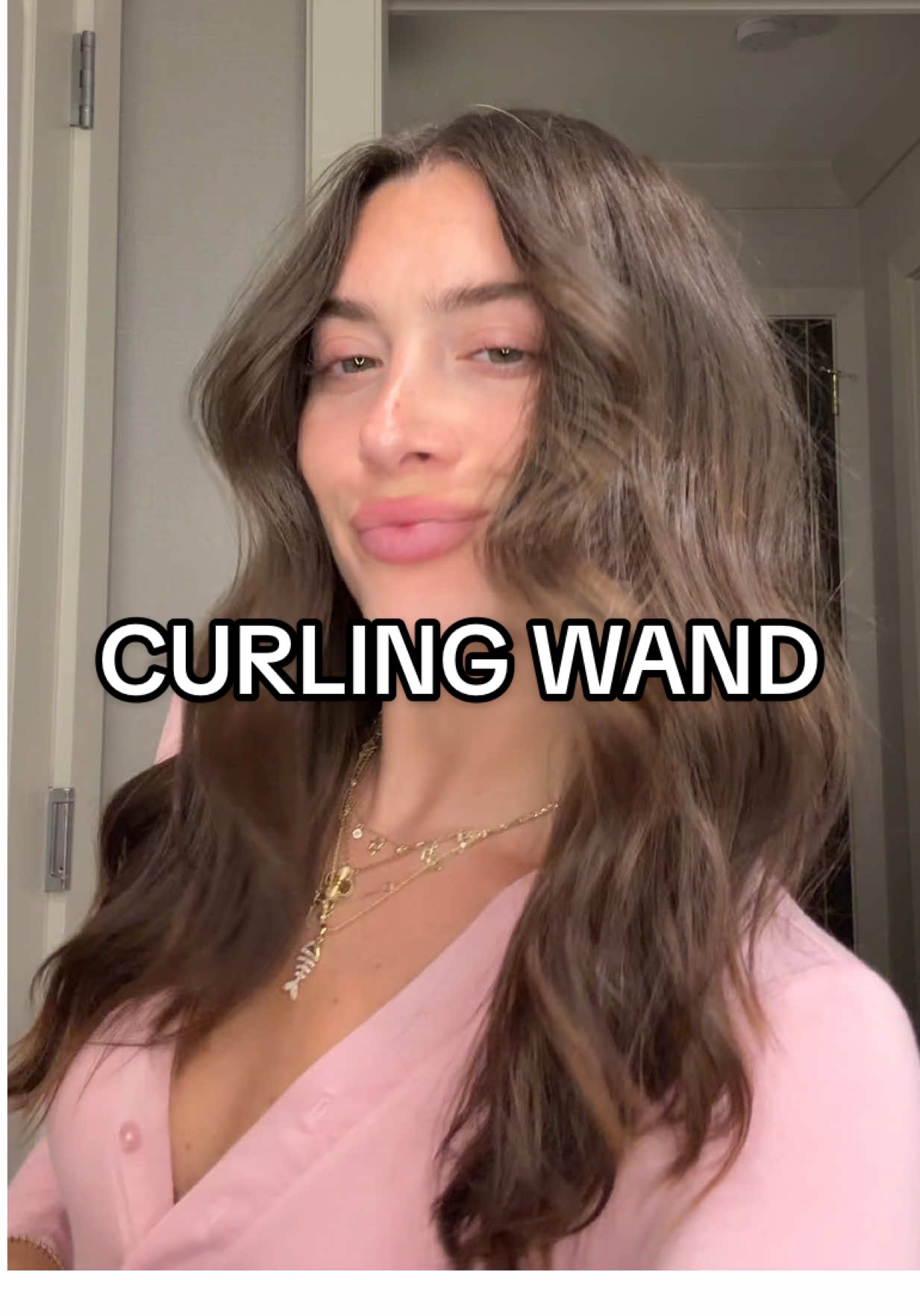 And it’s WAY more affordable on here than what I paid for it 🙃🥲😅 #curlingiron #clamp #hair #beachwaves #curls 
