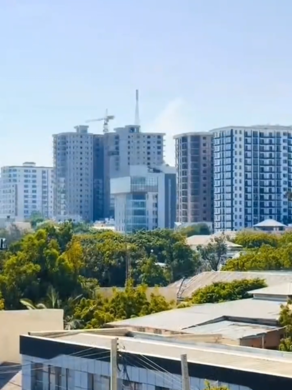 ✨ Somali Real Estate Expo 2025 ✨ Muqdisho – Xarunta Horumarka Cusub Kusoo dhawoow carwadii ugu ballaarneyd ee guryaha iyo hantida maguurtada ah ee Soomaaliya! 👉 Halkan waxaad ku arki doontaa: 🏗️ Dhismayaal casri ah oo ka socda Muqdisho iyo gobollada kale 🏢 Fursado maalgashi oo ammaan ah oo loogu talagalay ganacsatada gudaha & dibadda 🤝 La kulanka shirkadaha dhismaha, bangiyada iyo khubarada hantida maguurtada ah 🌆 Arag mustaqbalka quruxda badan ee magaalada Muqdisho Ha seegin fursadda aad ku heshid guri riyo ah ama maalgashi mustaqbal fiican leh! ☎️ Wixii faahfaahin iyo diiwaangelin ah: [Ku qor telefoon/email] --- Hashtags: #SomaliRealEstateExpo #Muqdisho2025 #DhismahaMuqdisho #MaalgashiSomalia #RealEstateSomalia 